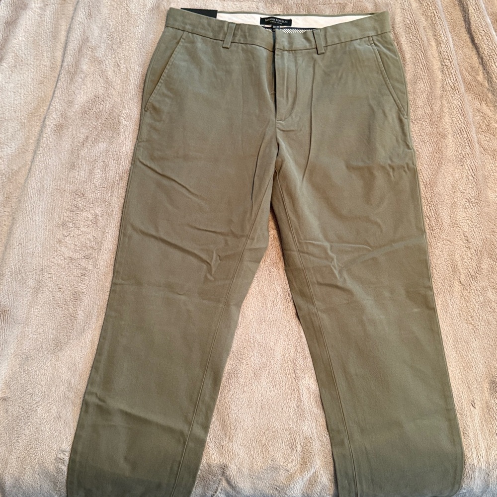 Banana Republic Khaki Chino Pants